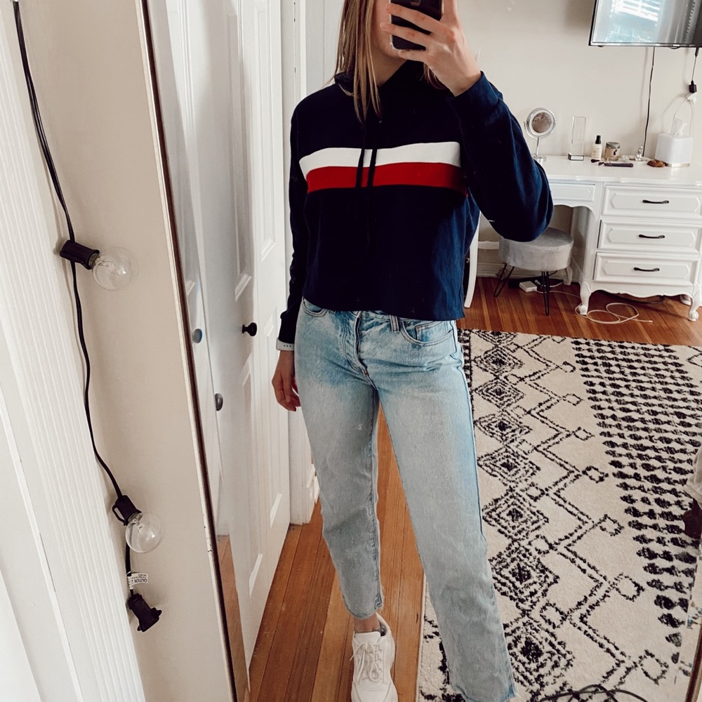 Cropped Sweatshirt